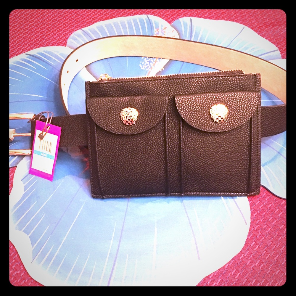 🧧Vince Camuto belt bag Sz M
